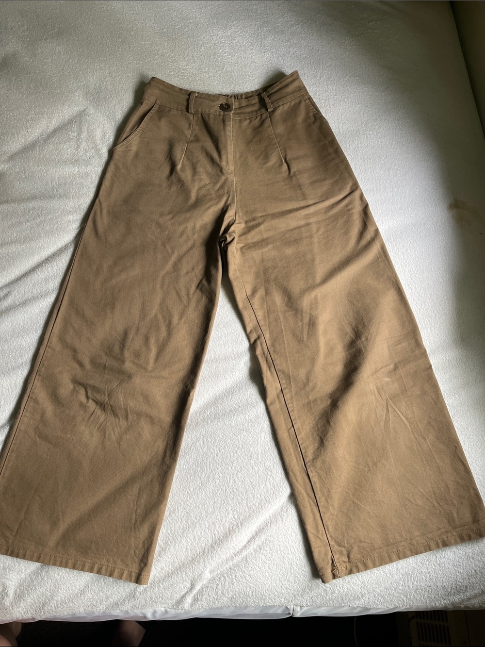 Women’s Wide-Leg Pants in Brown